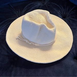 Universal Thread Ivory Brim Hat